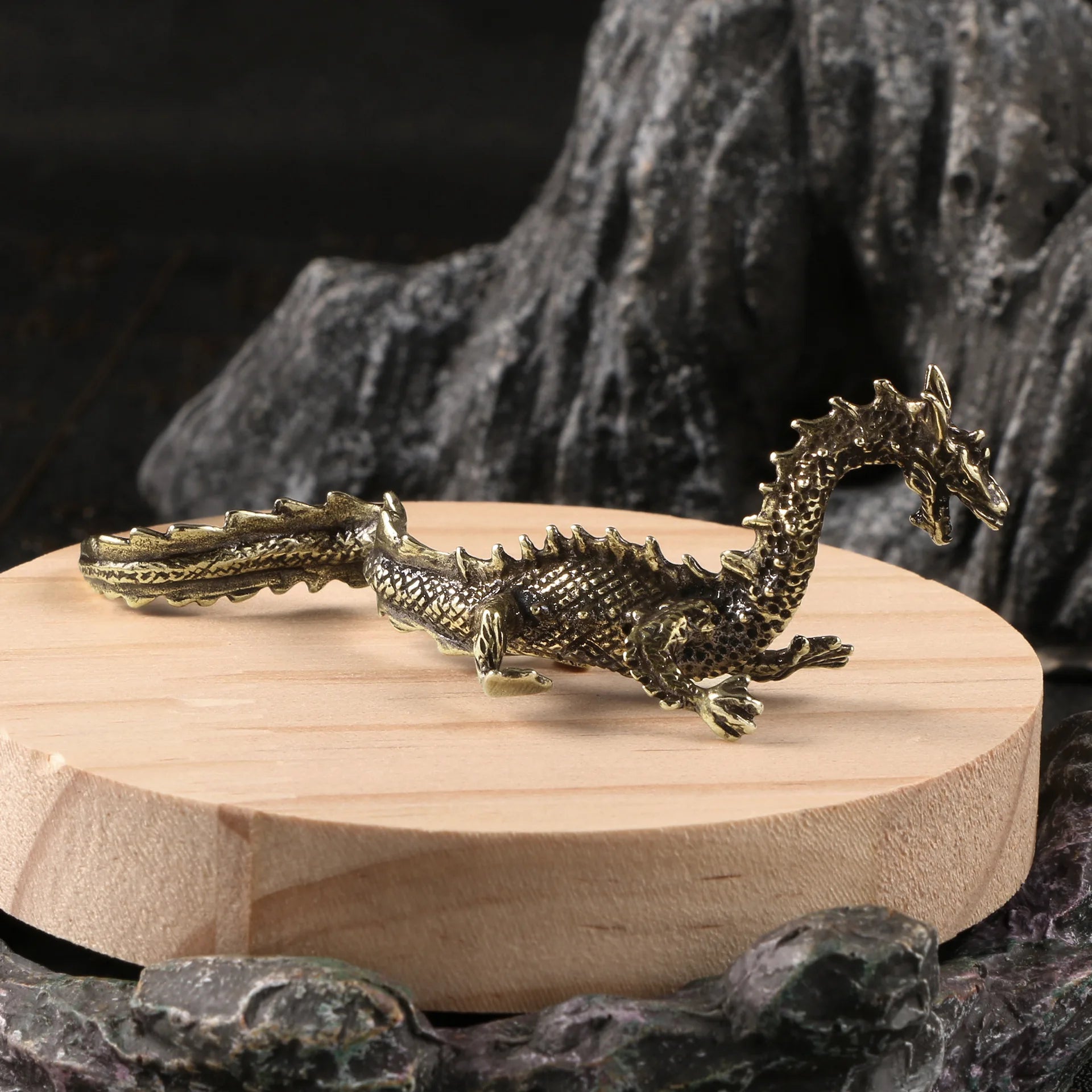 2024 Chinese Zodiac Sign Dragon Flying Desk Decoration – Bronze Antique Tea Pet & Collectible Craft - Image 4